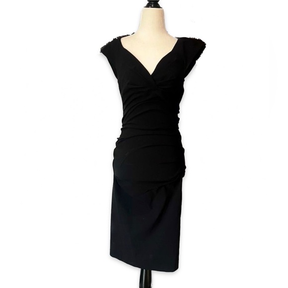 le chateau Dresses & Skirts - Le Chateau Beautiful Black Dress